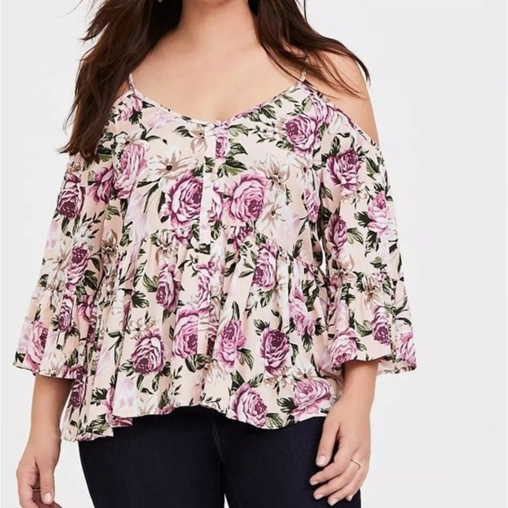 Torrid Cold Shoulder Top Womens 5 Pink Floral Bell Sleeve Button Front Boho Core